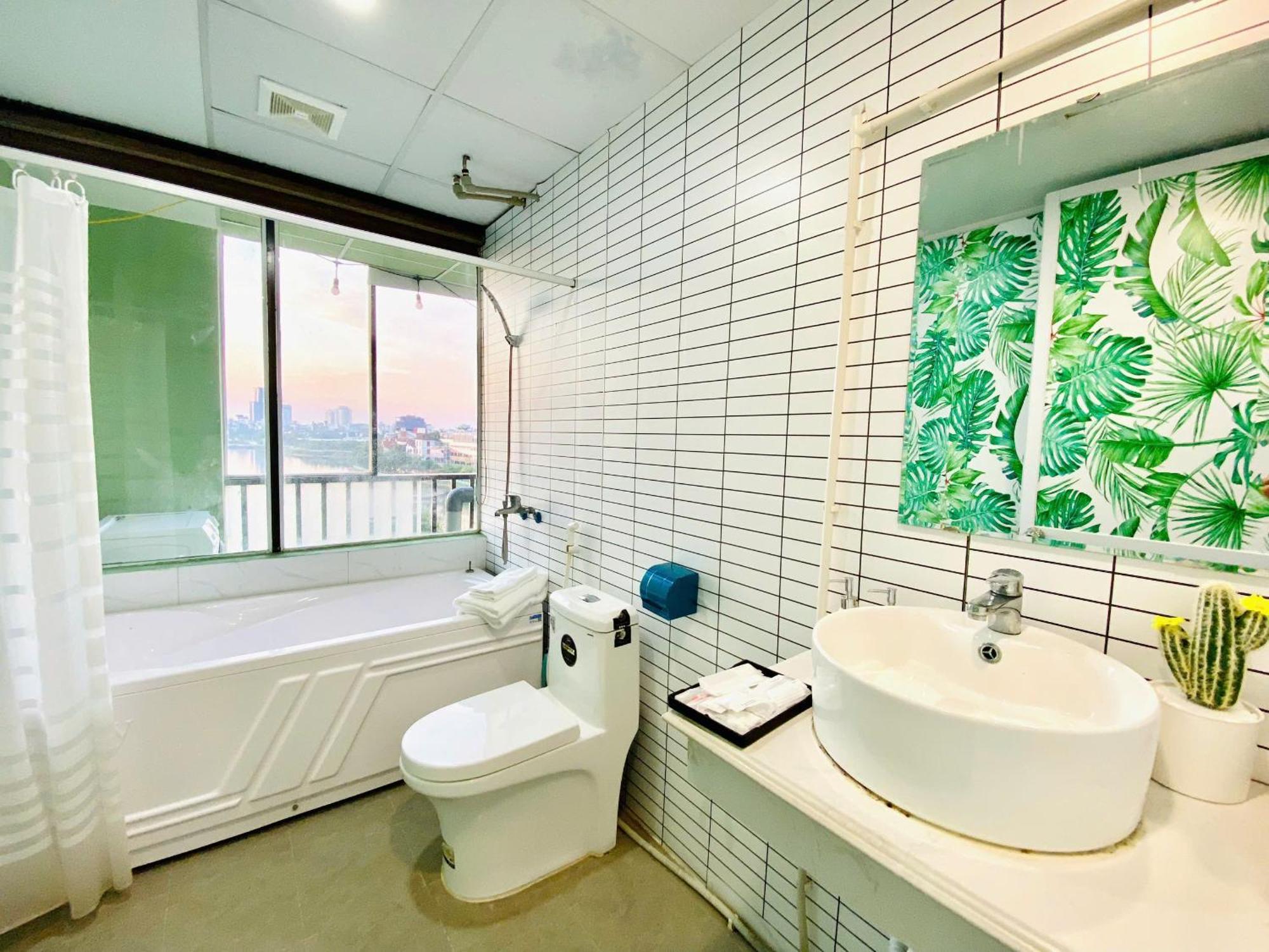 Luxe Paradise Residence 76 To Ngoc Van Hanoï Extérieur photo